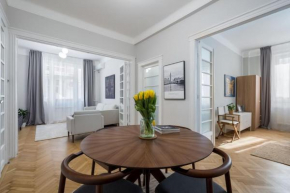Exquisite Art Deco 2BR Apartment Prime Location